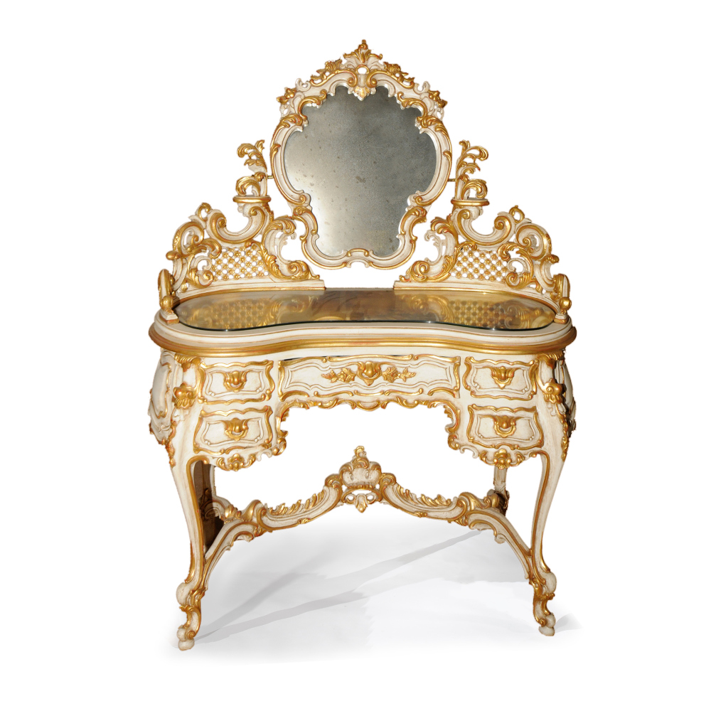 туалетный столик с зеркалом в стиле барокко