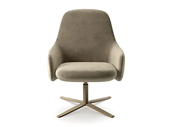 Кресло с обивкой из ткани и подлокотниками INNOVA Imbottiti Bloom Lounge фабрика Innova Imbottiti из Италии