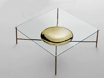 Кофейный столик с квадратной стеклянной столешницей и золотой отделкой Gallotti&Radice Golden Luna Кофейный столик с квадратной стеклянной столешницей и золотой отделкой Gallotti&Radice Golden Luna фабрика Gallotti & Radice из Италии