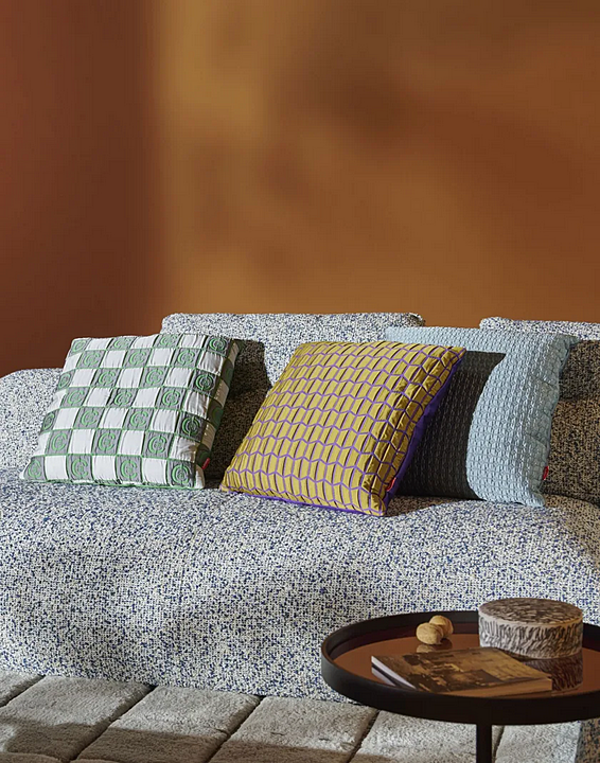 Подушка для дивана  из геометрической ткани CASSINA Rood фабрика CASSINA из Италии. Фото №2