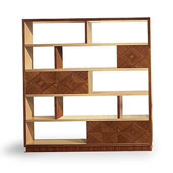 Деревянный витринный шкаф CARPANELLI Desyo in noce Canaletto  LB39 фабрика CARPANELLI из Италии