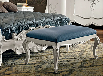 Обитая скамья из ткани Modenese Luxury Interiors 11523 Обитая скамья из ткани Modenese Luxury Interiors 11523 фабрика MODENESE GASTONE из Италии