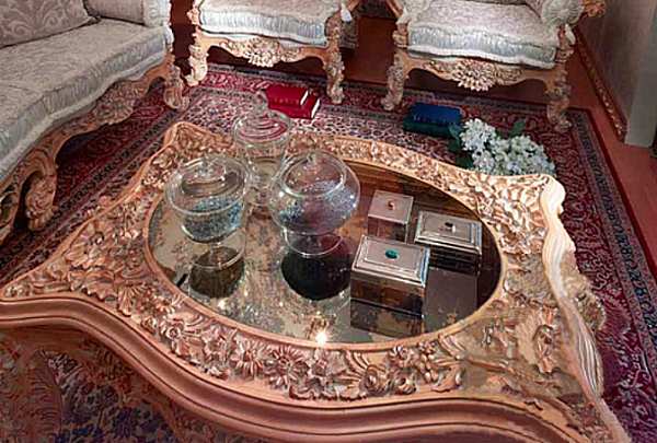 Стол журнальный ASNAGHI INTERIORS L13504 La boutique