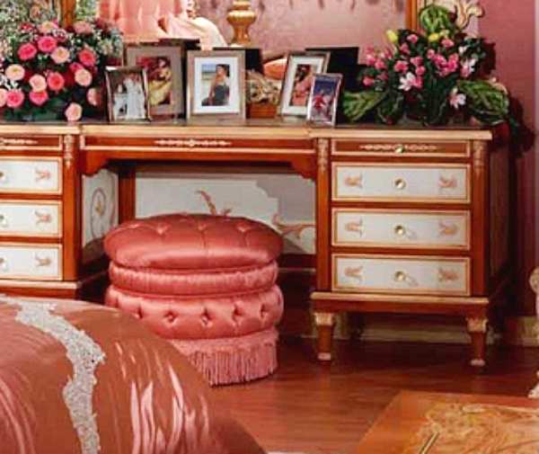 Пуф ASNAGHI INTERIORS L13106 La boutique