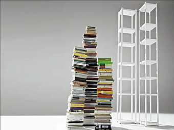 Открытый книжный шкаф из дерева Casamania & Horm Open Bookcase Singles Открытый книжный шкаф из дерева Casamania & Horm Open Bookcase Singles фабрика Casamania & HORM из Италии