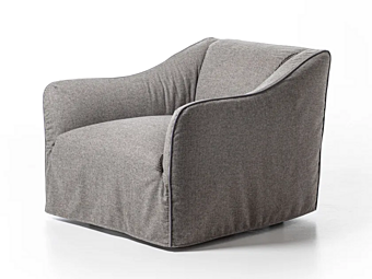 Кресло с подлокотниками из ткани Gervasoni  Saia 05 09 фабрика Gervasoni из Италии