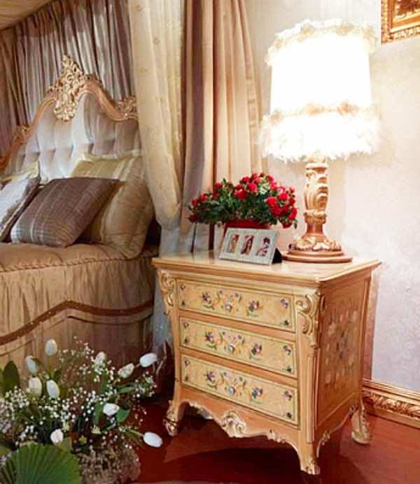 Тумбочка ASNAGHI INTERIORS L13603 La boutique