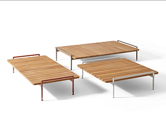 Низкий садовый боковой столик из ироко CASSINA Esosoft Outdoor фабрика CASSINA из Италии