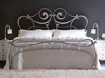 Двуспальная кровать с обитой спинкой из ткани CORTEZARI Ester фабрика CORTE ZARI из Италии