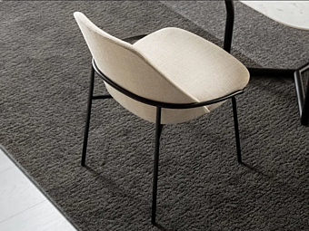 Кресло с обивкой из ткани BertO Jackie фабрика BertO из Италии