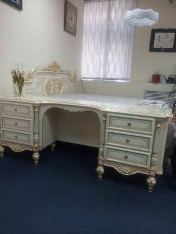 Туалетный столик Gold collection   фабрика ASNAGHI INTERIORS из Италии. Фото №2