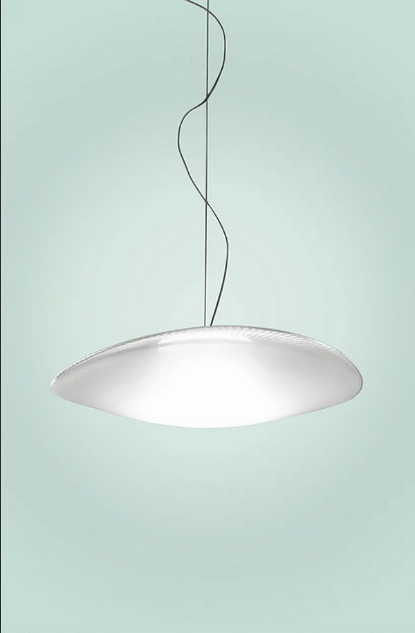 Подвесная лампа из blown glass с LED подсветкой Fabbian Loop фабрика Fabbian из Италии. Фото №11