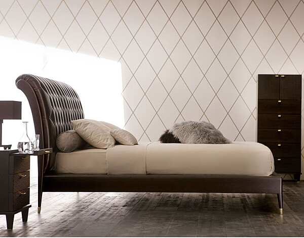 Двуспальная кровать с обитой спинкой из кожи OPERA CONTEMPORARY Iris CLASSIC 42400 фабрика OPERA CONTEMPORARY из Италии. Фото №3