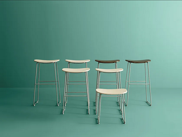 Обитая табуретка из кожи или ткани Cappellini MORRISON фабрика Cappellini из Италии. Фото №3