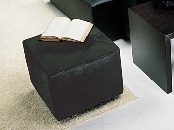 Квадратный пуф с обивкой GYFORM Cubo фабрика Gyform из Италии