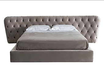 Двуспальная кровать с tufted подголовником из ткани CASAMILANO Royale Capitonné фабрика CASAMILANO из Италии