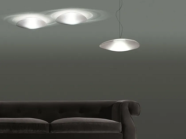 Подвесная лампа из blown glass с LED подсветкой Fabbian Loop фабрика Fabbian из Италии. Фото №13