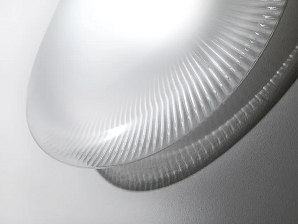 Подвесная лампа из blown glass с LED подсветкой Fabbian Loop фабрика Fabbian из Италии. Фото №12