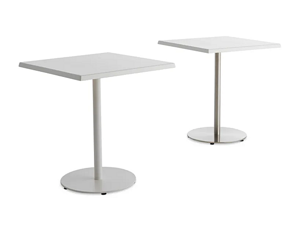 Квадратный садовый стол из алюминия T1 Outdoor Bistrot Casamania & Horm фабрика Casamania & HORM из Италии. Фото №2