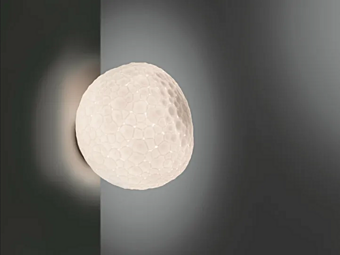 Настенный и потолочный светильник из blown glass коллекции Meteorite Artemide 1704110A, 1701010A фабрика Artemide из Италии