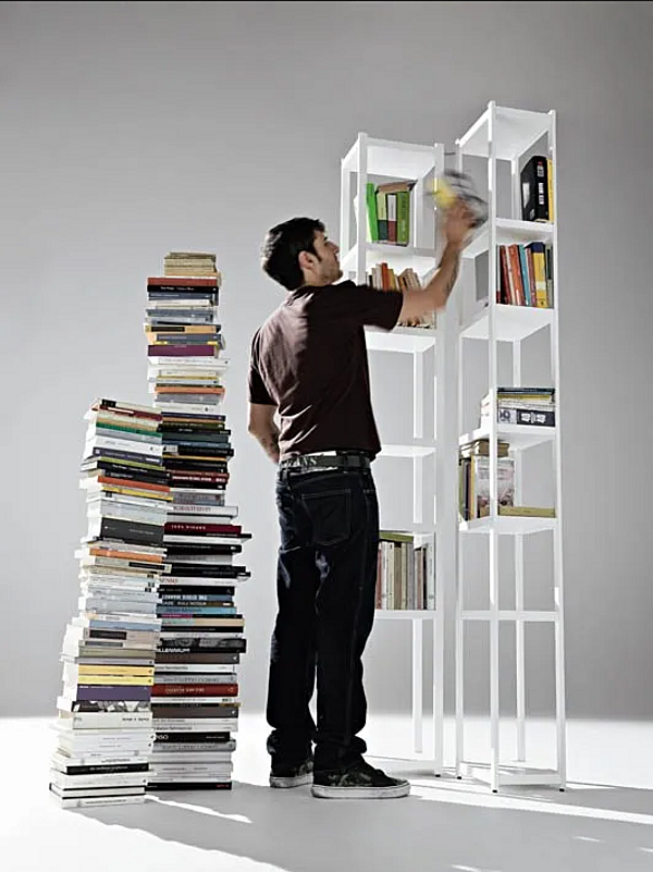 Открытый книжный шкаф из дерева Casamania & Horm  Open Bookcase Singles фабрика Casamania & HORM из Италии. Фото №6