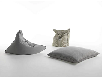 Гардинный пуф из водоотталкивающего материала Casamania & Horm Elfo фабрика Casamania & HORM из Италии