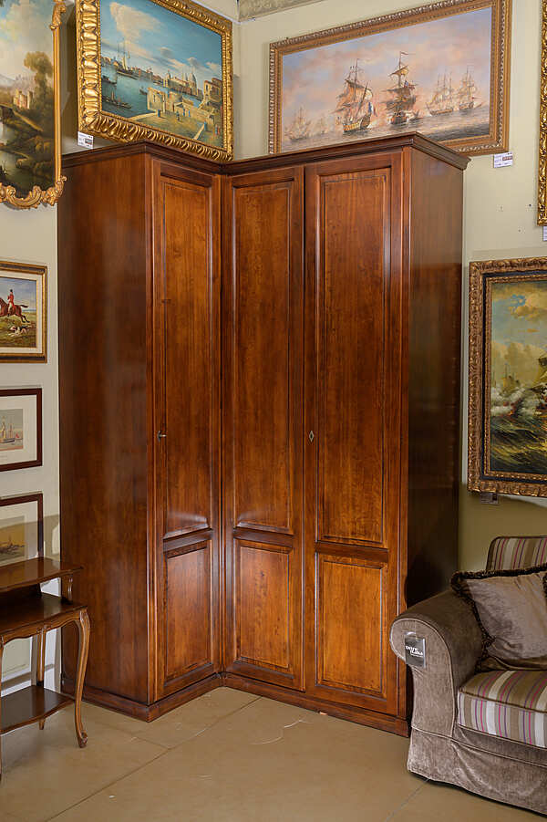 Modenese Gastone    Угловой шкаф   art. SALIERI,   фабрика MODENESE GASTONE из Италии. Фото №1
