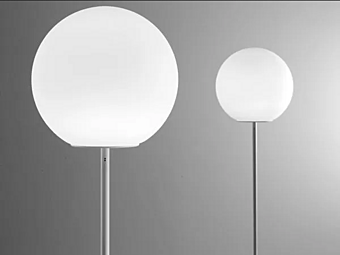 Напольная лампа из стекла Fabbian Lumi Sfera Напольная лампа из стекла Fabbian Lumi Sfera фабрика Fabbian из Италии