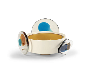 Ваза из окрашенной латуни с элементами муранского стекла цветной диск янтарь CASSINA 797 01+797 11 фабрика CASSINA из Италии