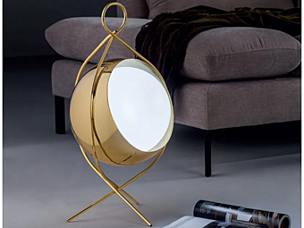 Напольная лампа из ПММА и железа Nobody Euroluce Lampadari Напольная лампа из ПММА и железа Nobody Euroluce Lampadari фабрика EUROLUCE LAMPADARi из Италии