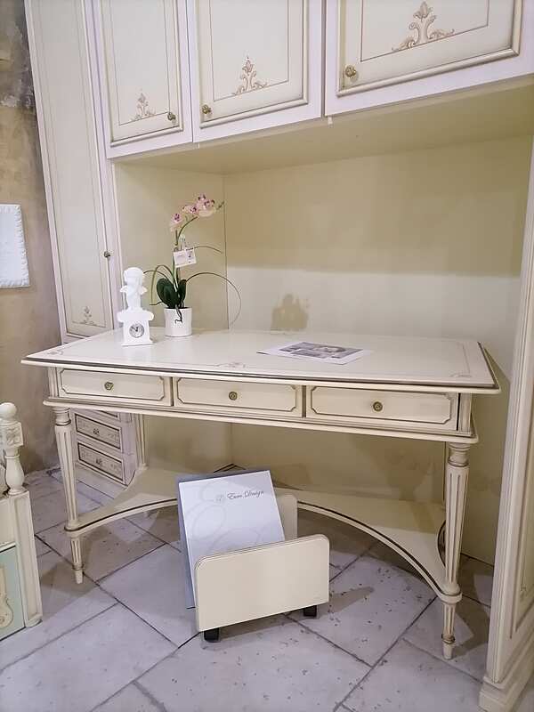 Pellegatta Стол письменный     art Sara      135х65х78 фабрика PELLEGATTA из Италии. Фото №8
