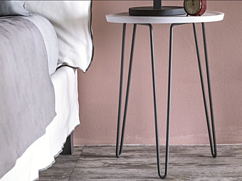 Круглая прикроватная тумбочка из дерева ореха Gervasoni LC 46 фабрика Gervasoni из Италии