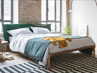 Двуспальная кровать с обитой спинкой NOVAMOBILI PARK фабрика NOVAMOBILI из Италии