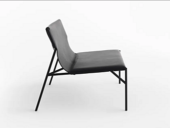 Кресло с подлокотниками из кожи с мягкой спинкой Casamania & Horm Tout le Jour фабрика Casamania & HORM из Италии