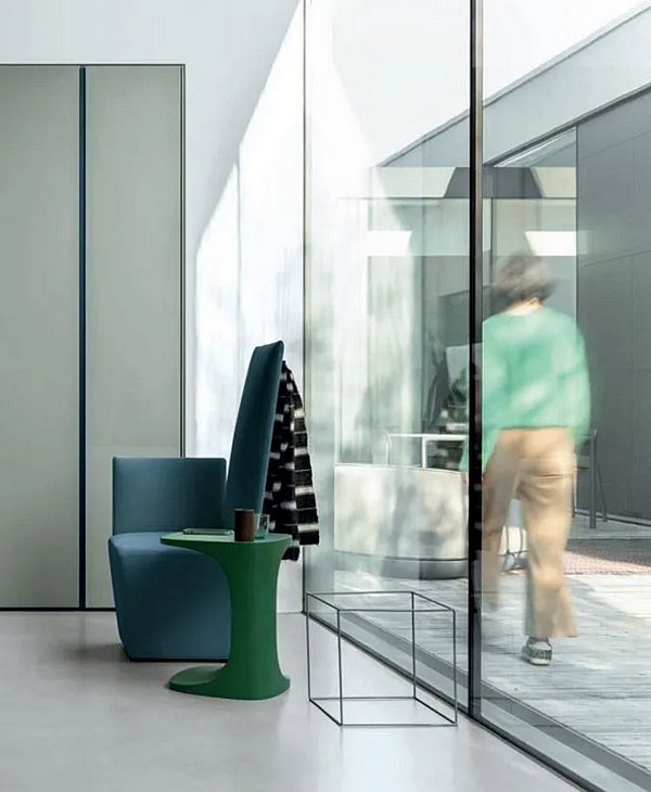 Секционный шкаф из дерева ARIA Kristalia фабрика Kristalia из Италии. Фото №2