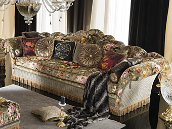 Диван с обитой спинкой на три места из ткани MODENESE GASTONE 15413 фабрика MODENESE GASTONE из Италии