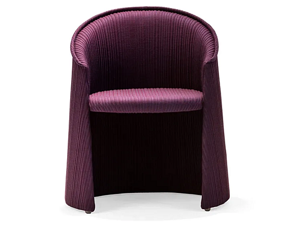 Кресло с обивкой из ткани и подлокотниками Moroso Husk 001 фабрика Moroso из Италии. Фото №3