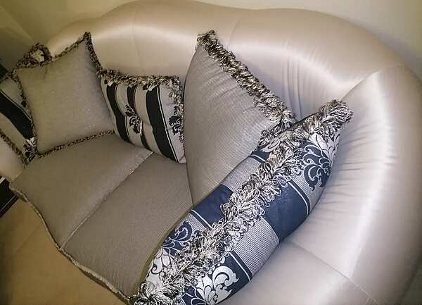 KEOMA  Диван AURORA 2 seats cm 230*115*100cm  cat. Lusso  art 555501 фабрика KEOMA из Италии. Фото №2