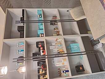 Открытая библиотека Bizzotto (Италия) фабрика Bizzotto Italia из Италии