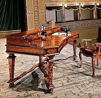 Письменный стол ARTE BROTTO VA860 Письменный стол ARTE BROTTO VA860 фабрика Arte Brotto из Италии