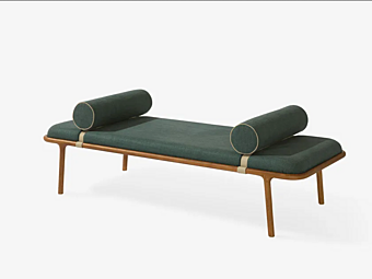 Обитая банкетка из ткани XL CARPANESE BELTS фабрика CARPANESE из Италии