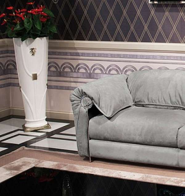 Ваза VISIONNAIRE (IPE CAVALLI) WINDSOR Salone del Mobile Milano