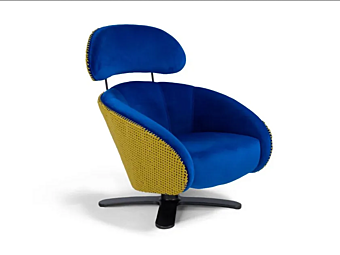 Кресло с подлокотниками из ротанга и ткани EGOITALIANO Coconut фабрика Egoitaliano из Италии