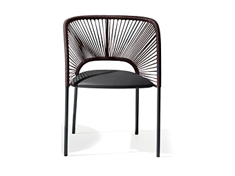 Кресло с подлокотниками и обитой спинкой из ткани MOROSO Yumi 0C7 фабрика Moroso из Италии