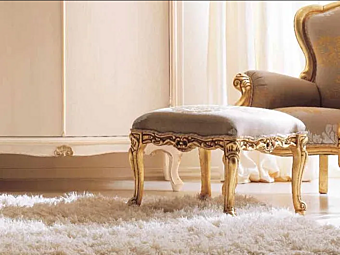 Обитанный пуф из ткани CORTEZARI Gemma фабрика CORTE ZARI из Италии