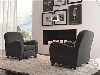 Кресло с подлокотниками из бархата Convivio Martini Interiors