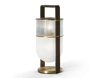 Настольная лампа из металла POLTRONA FRAU Xi фабрика POLTRONA FRAU из Италии