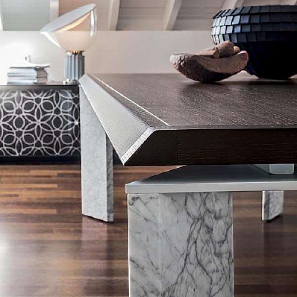 Стол TONIN CASA ROMA - 8068 Couture