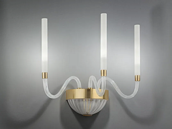 Стеклянная настенная лампа Tyra от Euroluce Lampadari Стеклянная настенная лампа Tyra от Euroluce Lampadari фабрика EUROLUCE LAMPADARi из Италии