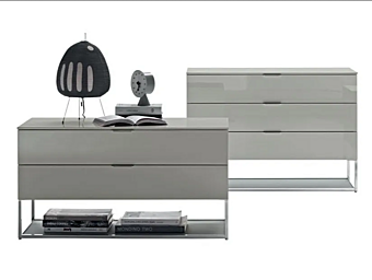 Комод из дерева с 5 ящиками Molteni & C 909 Комод из дерева с 5 ящиками Molteni & C 909 фабрика Molteni & C.(+VITRA) из Италии
